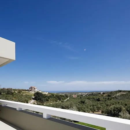 Rizes Villa, Jacuzzi & Pool Amid Olive Trees