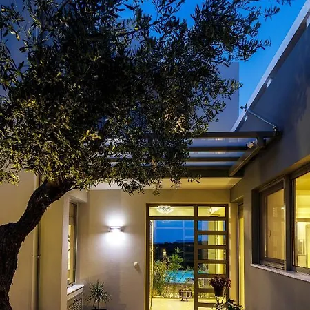 빌라 Rizes Villa, Jacuzzi & Pool Amid Olive Trees Agia Triada