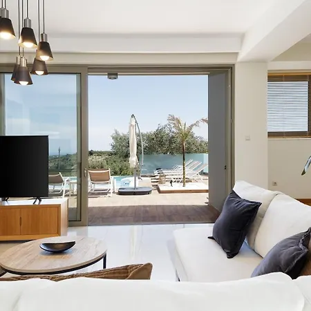Willa Rizes Villa, Jacuzzi & Pool Amid Olive Trees *