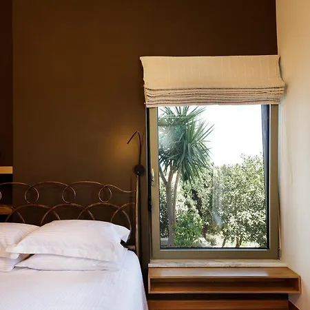 Rizes Villa, Jacuzzi & Pool Amid Olive Trees Willa