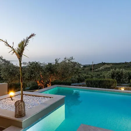 Rizes Villa, Jacuzzi & Pool Amid Olive Trees *